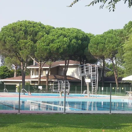 Apartman Two Story House With Enclosed Garden Bibione
