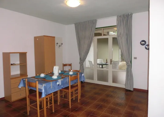 Lägenhet Cozy Flat With Pool Access