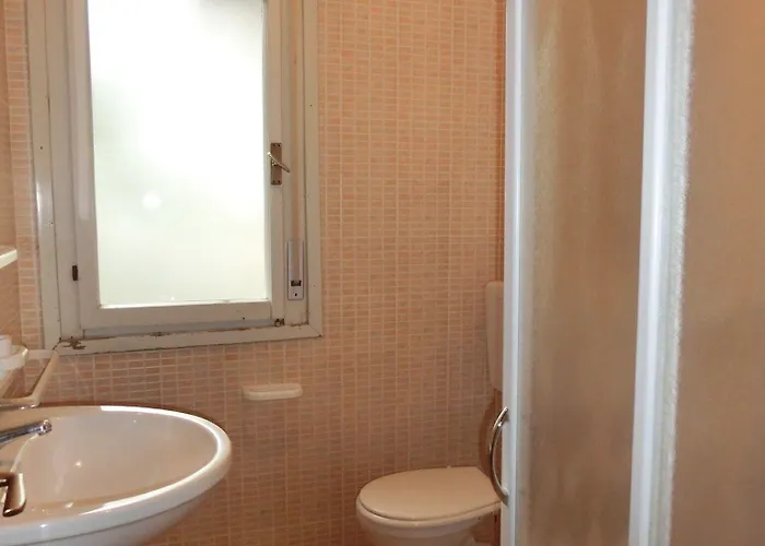 Cozy Flat With Pool Access شقة *