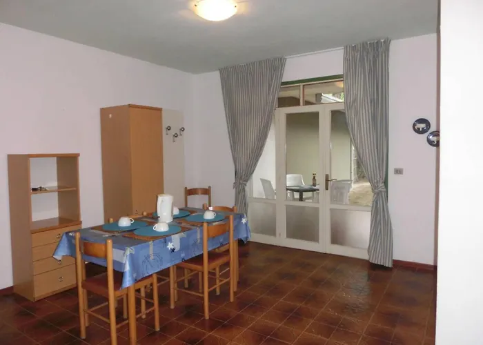 Cozy Flat With Pool Access Lägenhet