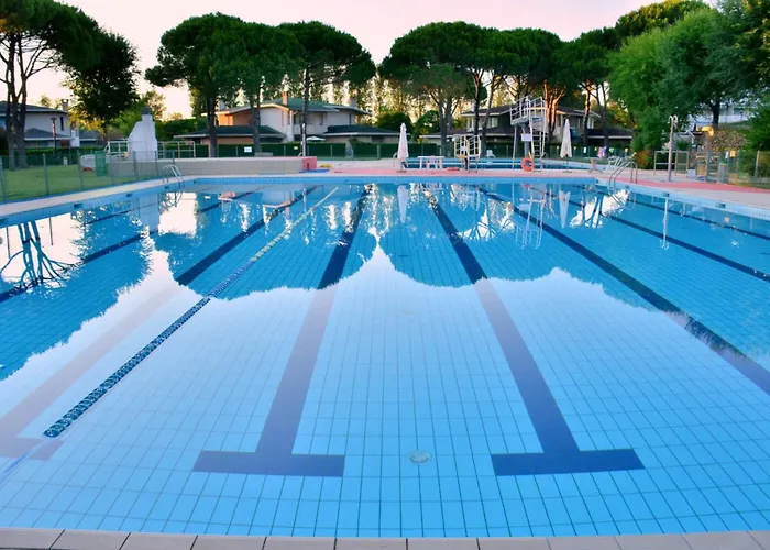 Cozy Flat With Pool Access *